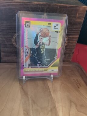 2024-25 Donruss Optic Lauri Markkanen Pink Hyper Prizm Jazz